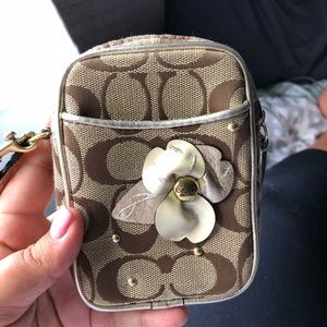 Coach Wristlet • Like NEW!!